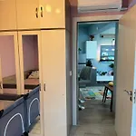 Апартаменты 2-bedroom With Private Parking Fast Wifi 3-aircon 3-smarttvs Workdesk Youtube Premium And Netflix