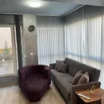 2-bedroom With Private Parking Fast Wifi 3-aircon 3-smarttvs Workdesk Youtube Premium And Netflix Варна