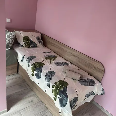 2-bedroom With Private Parking Fast Wifi 3-aircon 3-smarttvs Workdesk Youtube Premium And Netflix * Варна