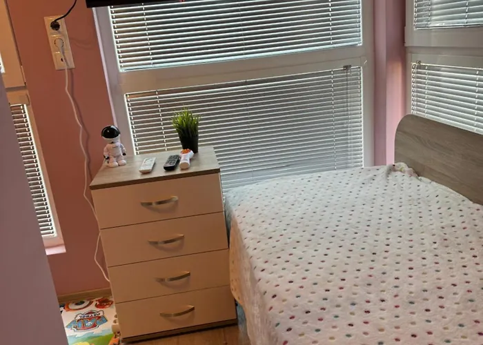 2-bedroom With Private Parking Fast Wifi 3-aircon 3-smarttvs Workdesk Youtube Premium And Netflix Διαμέρισμα