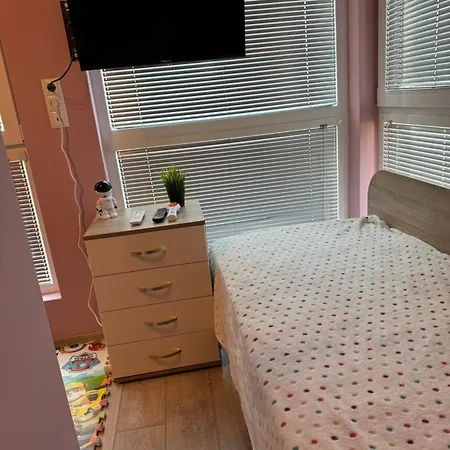 2-bedroom With Private Parking Fast Wifi 3-aircon 3-smarttvs Workdesk Youtube Premium And Netflix Lejlighed