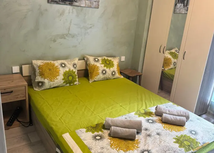 Апартаменты 2-bedroom With Private Parking Fast Wifi 3-aircon 3-smarttvs Workdesk Youtube Premium And Netflix *